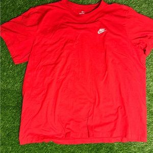 The Nike Tee - Red